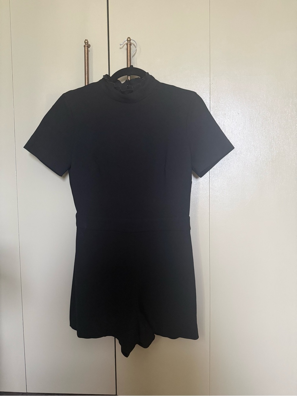 Club Monaco Black Mock Neck Open Back Romper Size 2